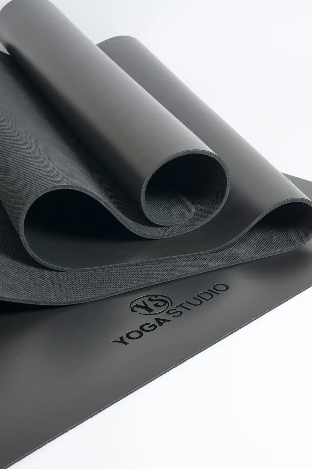 Yoga Studio The Grip Travel Yoga Mat 2mm 4 Yoga Studio The Grip Travel Yoga Mat 2mm - Image 2