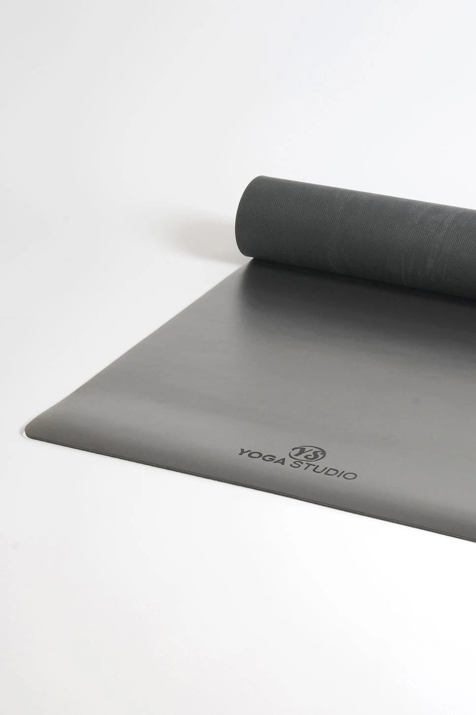 Yoga Studio The Grip Travel Yoga Mat 2mm 8 Yoga Studio The Grip Travel Yoga Mat 2mm - Image 6