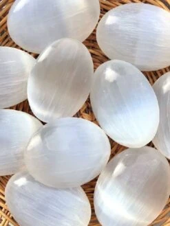 Selenite Crystal Palm Stone -Yoga Supply Store akll32iq1fj