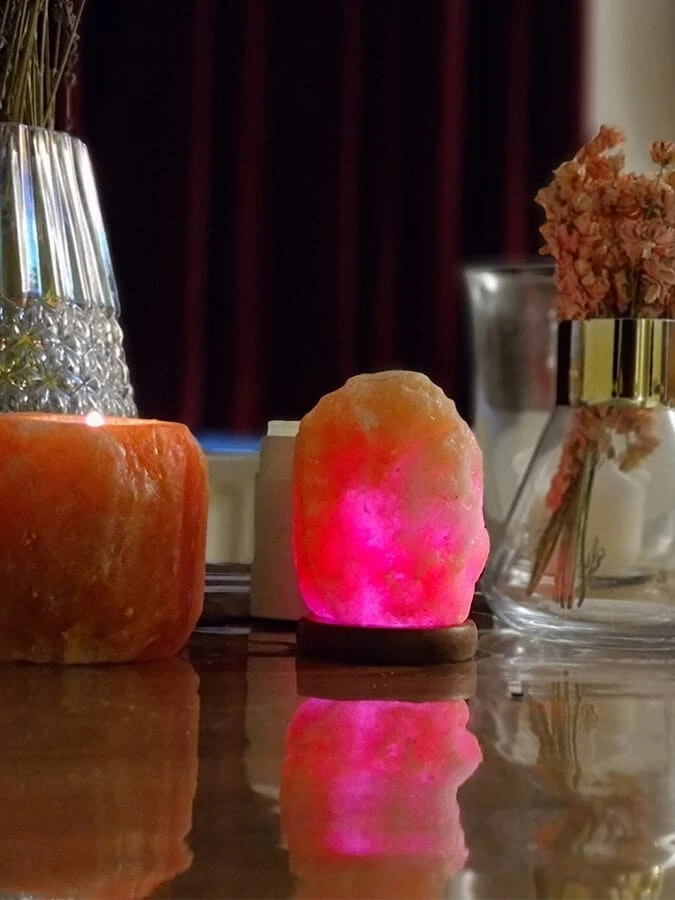 Yoga Studio Natural Himalayan Salt Lamp - USB Colour Changing (1kg) 7 Yoga Studio Natural Himalayan Salt Lamp - USB Colour Changing (1kg) - Image 5