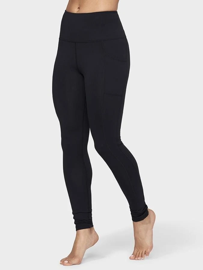 Manduka Essential Women's Yoga Leggings With Pocket - Black 5 Manduka Essential Women's Yoga Leggings With Pocket - Black - Image 3