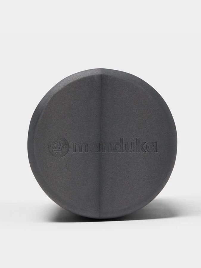 Manduka Belong Recycled Foam Roller 5 Manduka Belong Recycled Foam Roller - Image 3