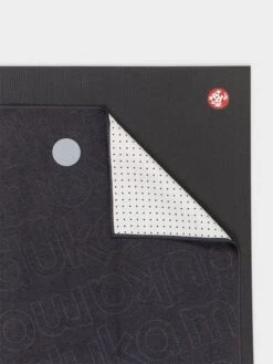 Manduka Yogitoes + Repreve Yoga Mat Towel 71'' -Yoga Supply Store tw4ohz1q4yx
